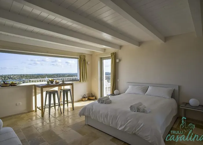 Trulli Casalina Villa *