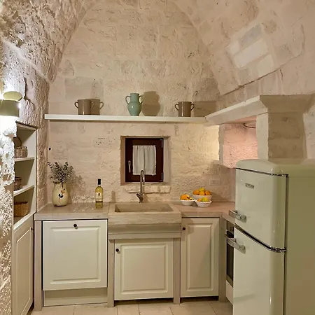 Trulli Casalina Cisternino